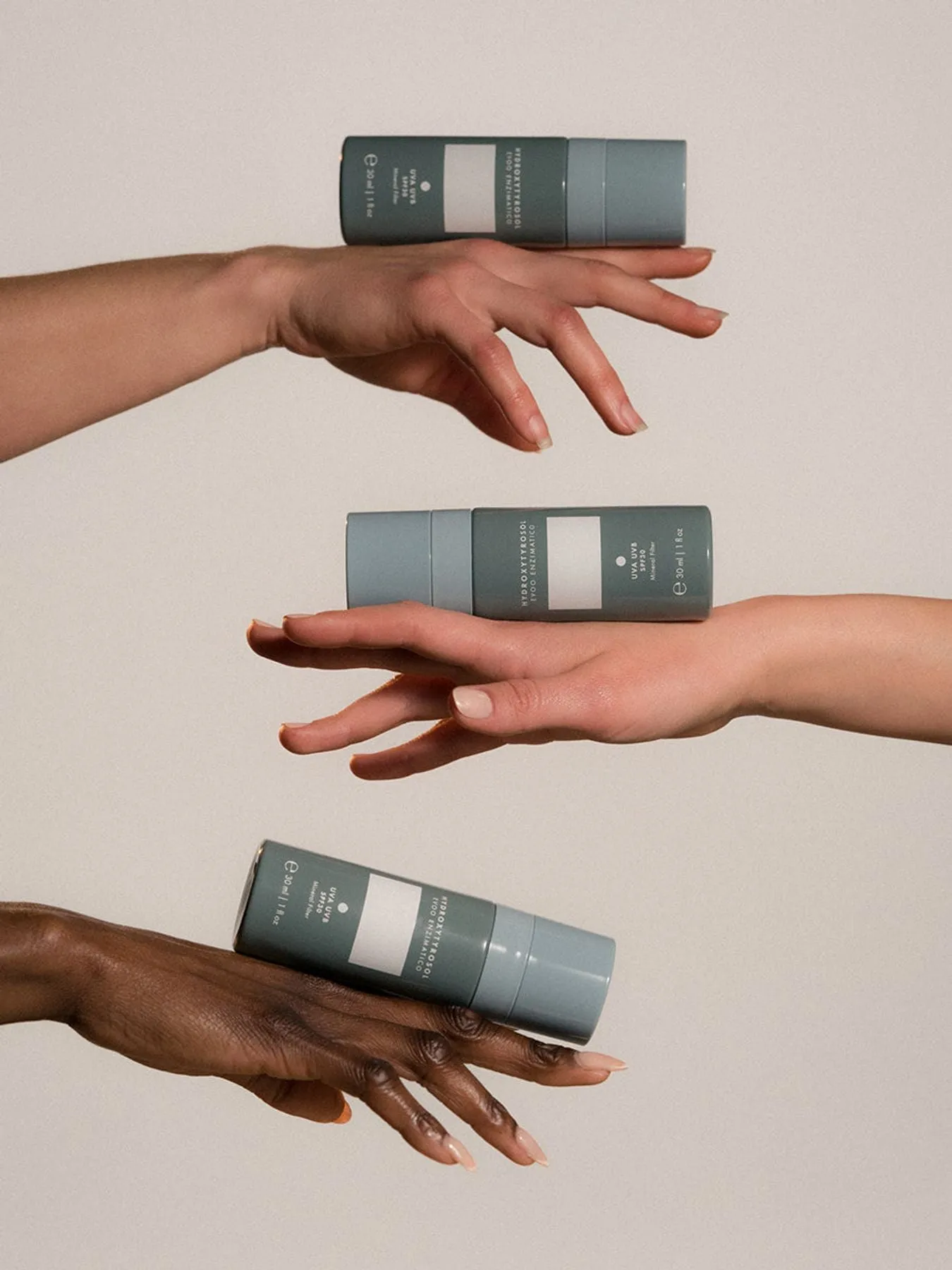 Crème hydratante et protectrice solaire UVA UVB SPF30