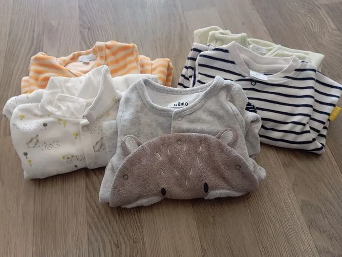 Lot de 5 pyjamas - 1 mois  | Beebs