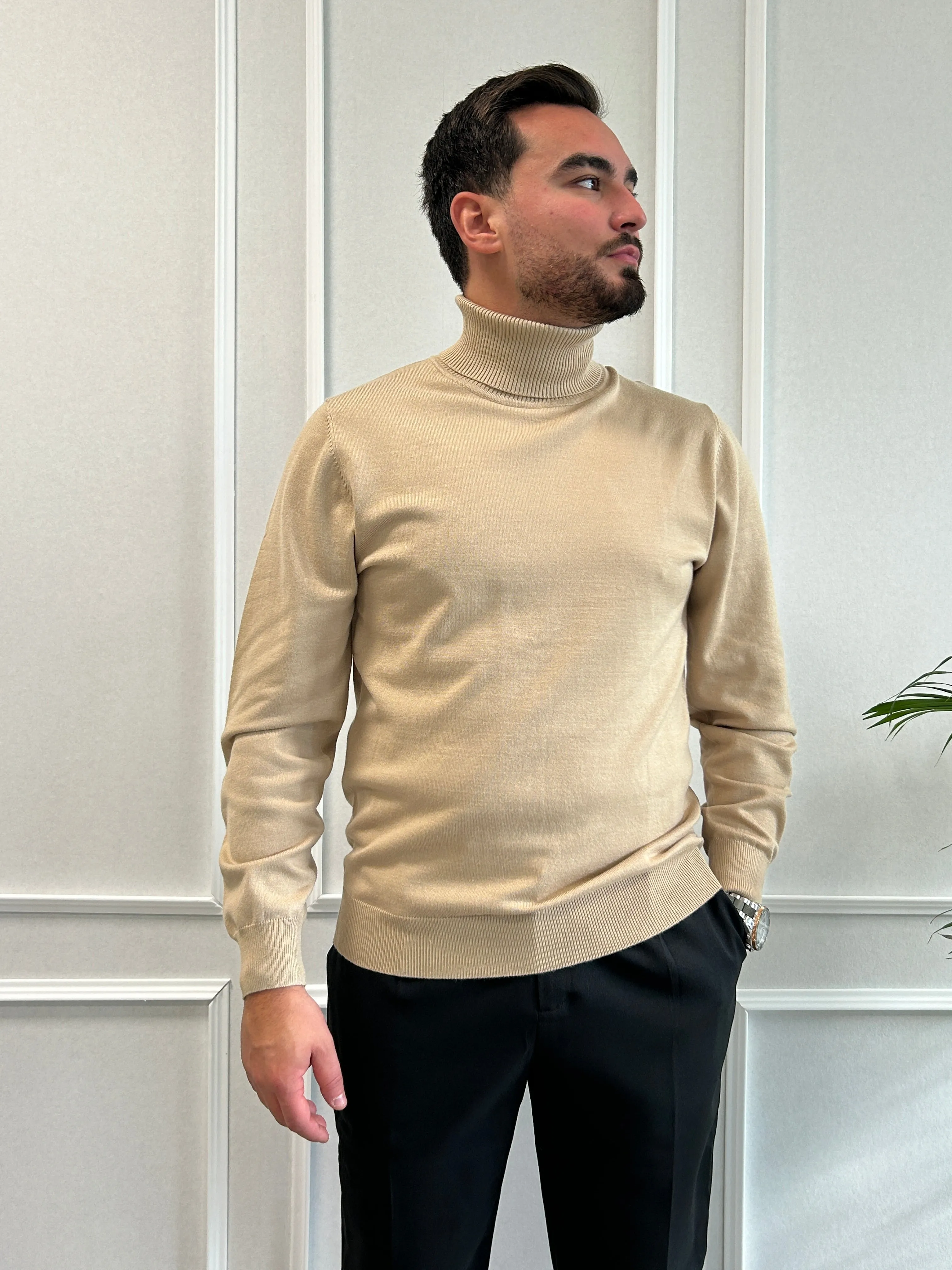 Pull Col Roulé Beige