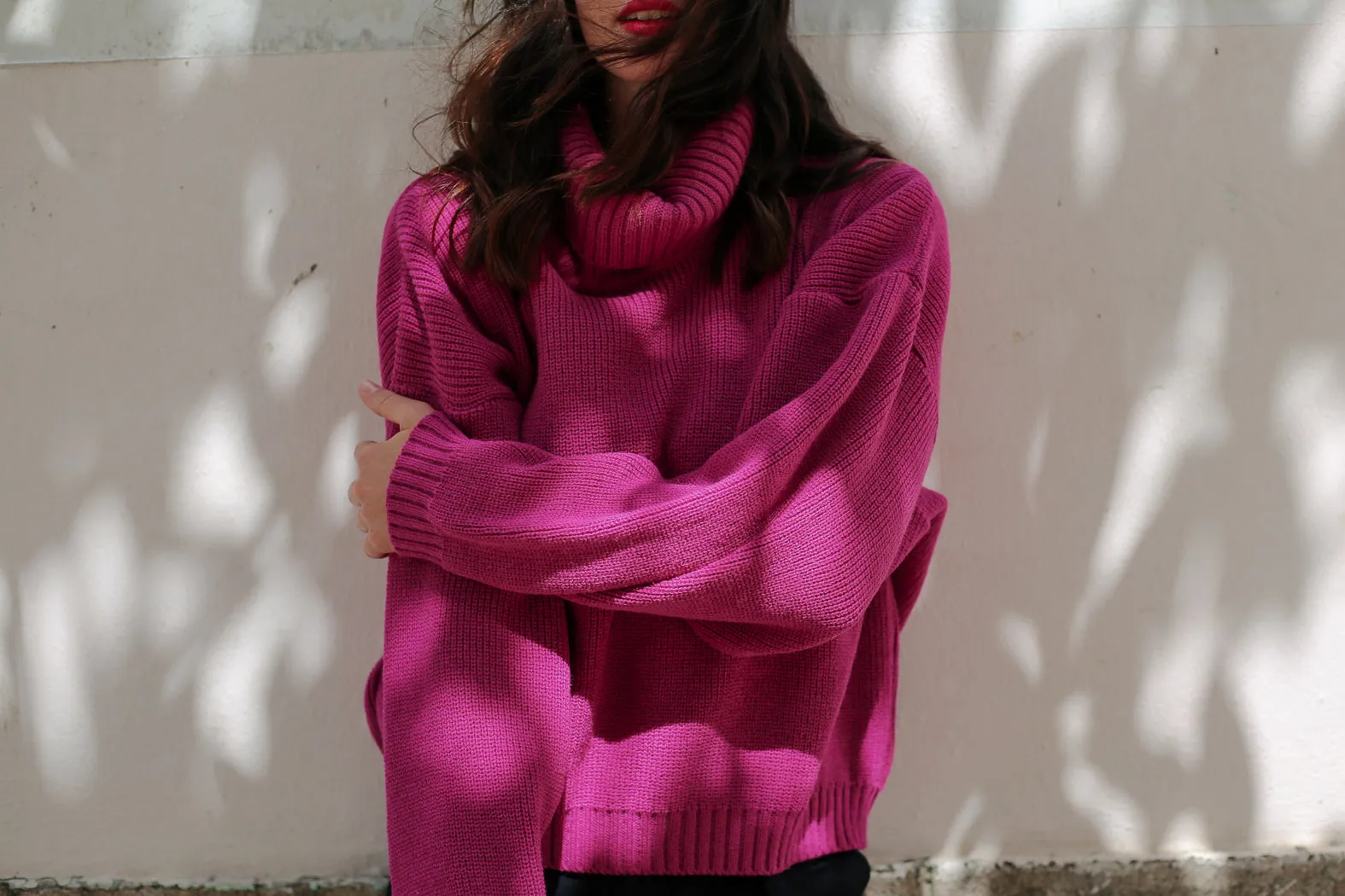 Pull col roulé Oud fuchsia